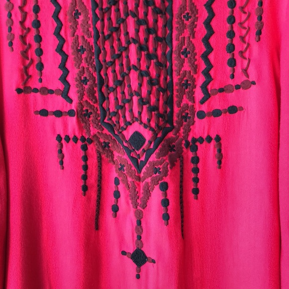 PIPER By Townsen Embroidered Ruffle Top! - Picture 6 of 13